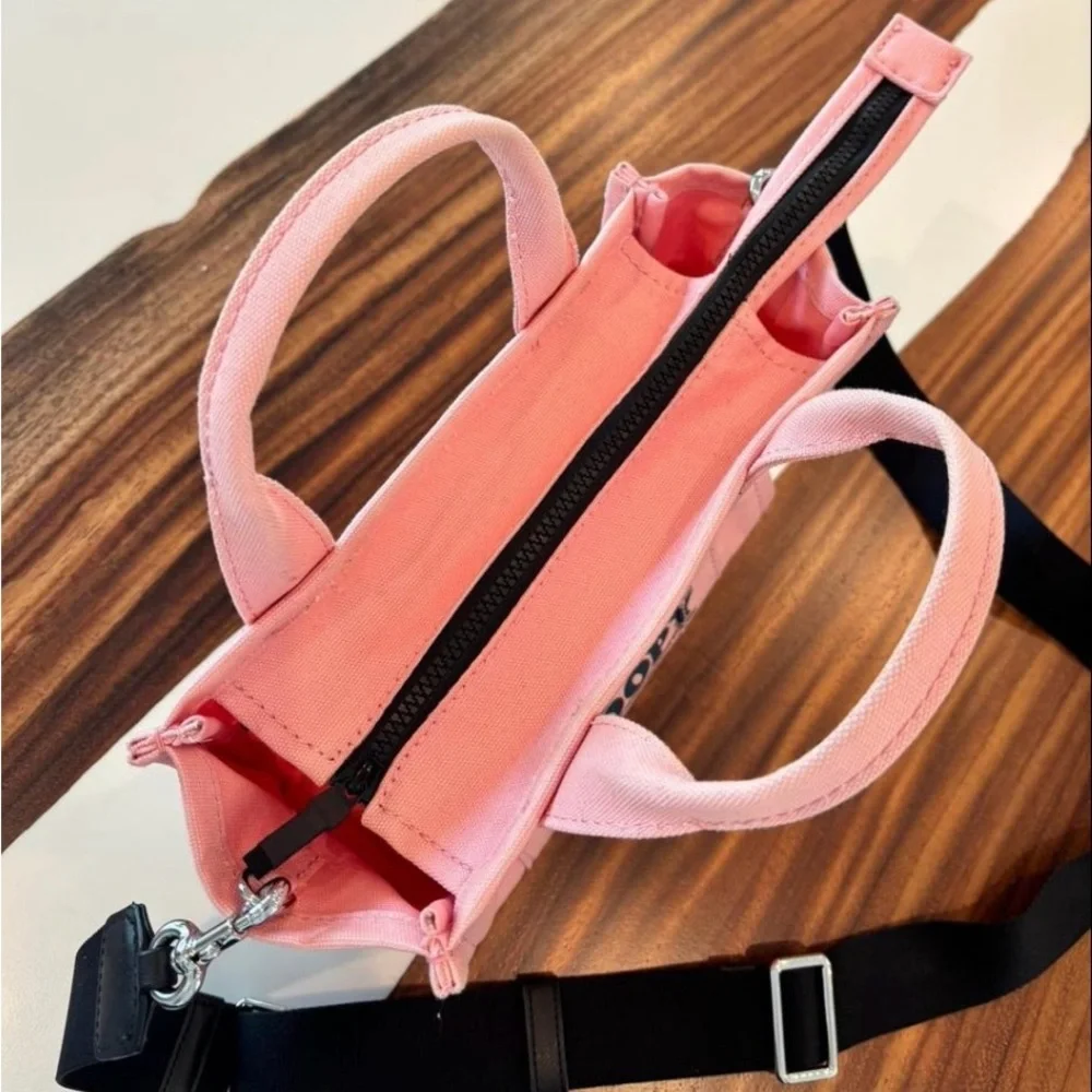 Marc Jacobs Pink Snoopy Tote Bag - Picture 3 of 7